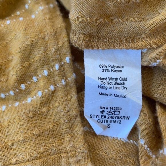 W5 Patterned Blouse Size Small - Picture 7 of 10